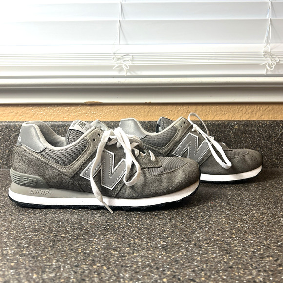 NEW BALANCE 574 Men's Sneakers Activewear ML574EVG Low Top Size 8 D Gray Lace Up - Picture 3 of 9